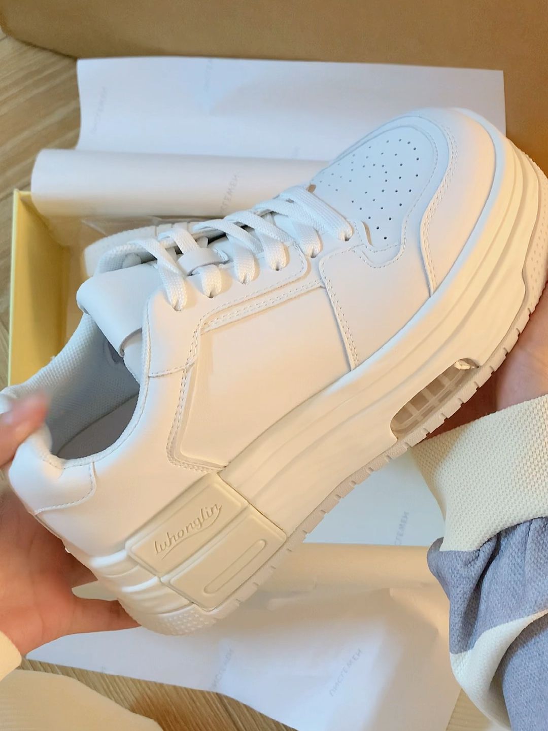 厚底 圆头 低帮 系带 深口鞋 皮革  - VALI鞋履AI设计主图