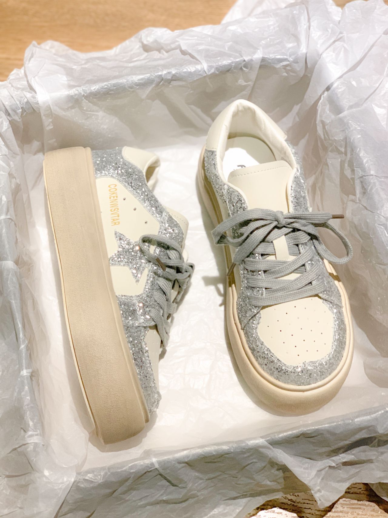 平底 圆头 低帮 系带 深口鞋 蕾丝  - VALI鞋履AI设计主图