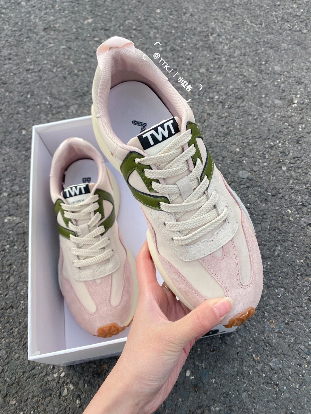 圆头 系带 深口鞋  - VALI鞋履AI设计主图