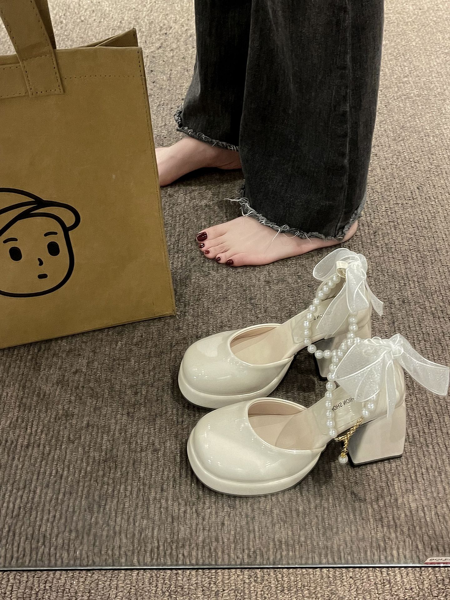 异形跟 中跟 圆头 低帮 一脚蹬 浅口鞋  - VALI鞋履AI设计主图