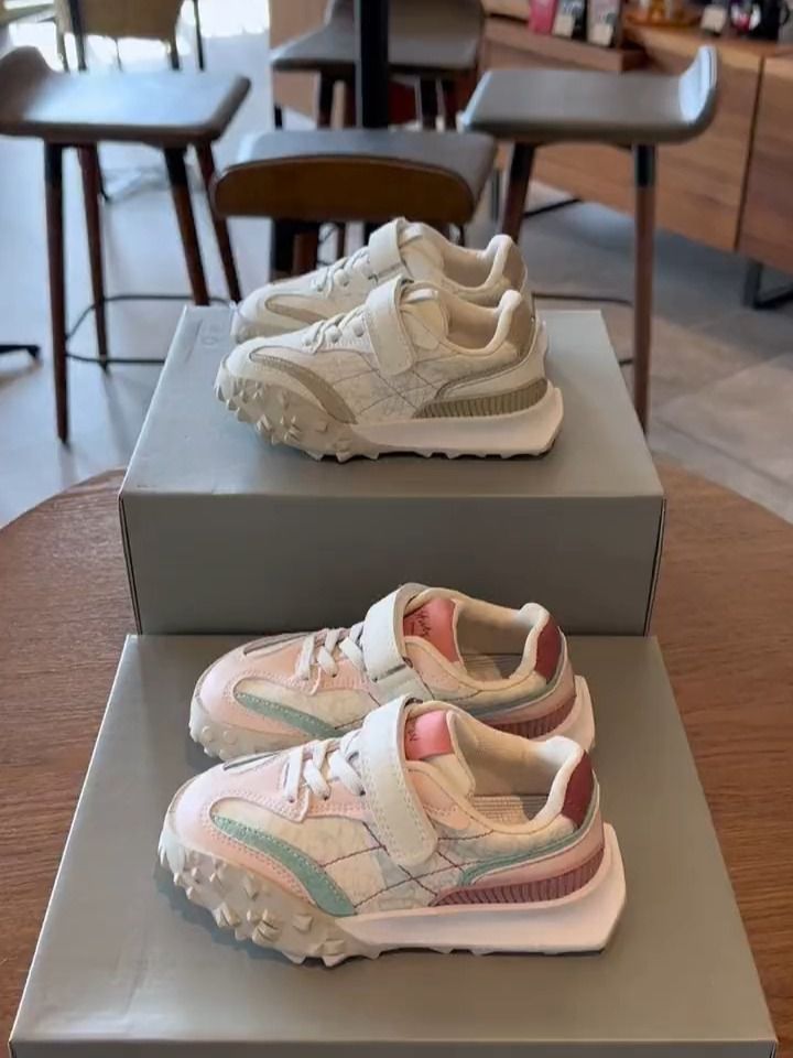 厚底 圆头 低帮 魔术贴 深口鞋  - VALI鞋履AI设计主图