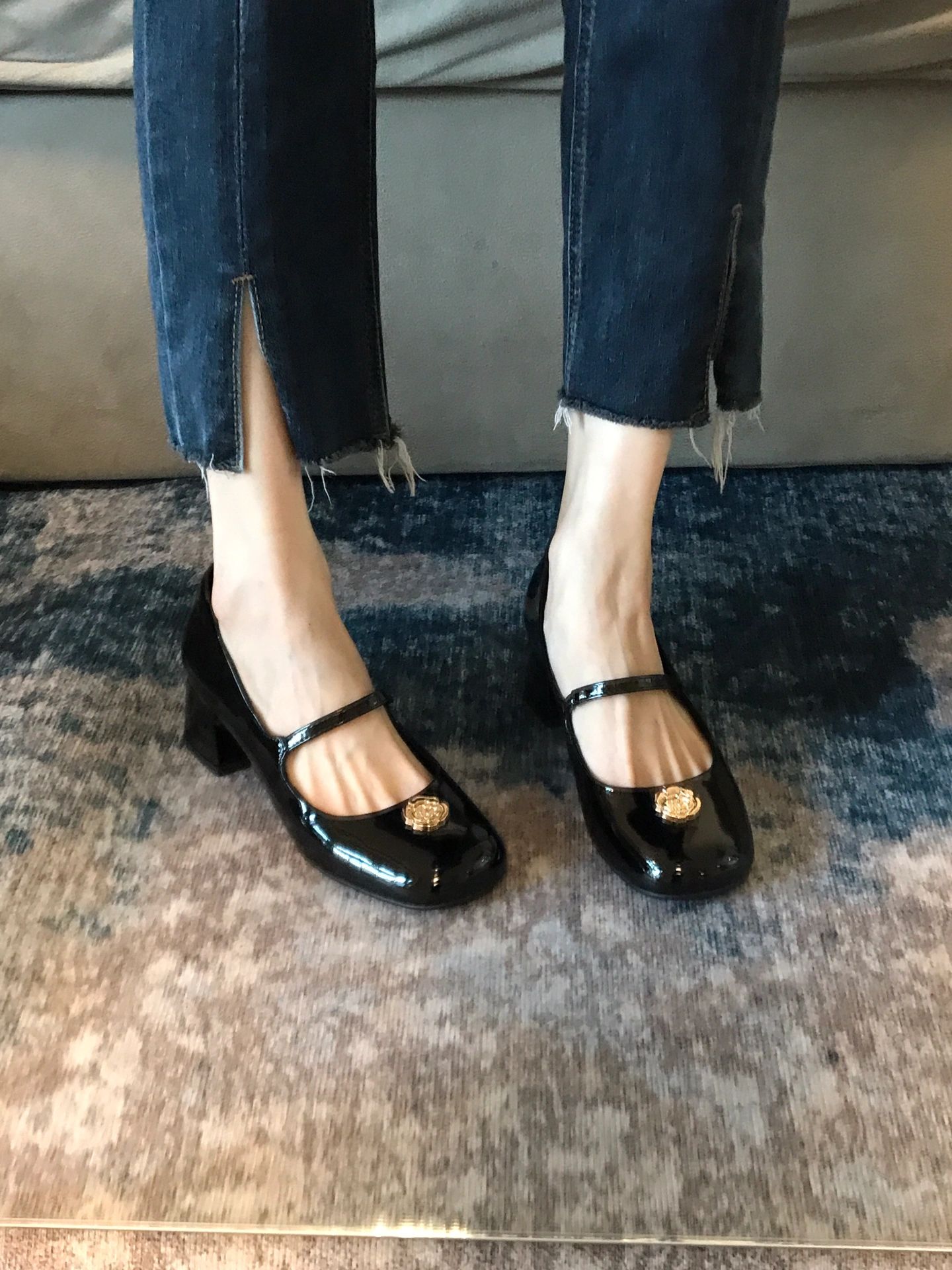 粗跟 中跟 圆头 低帮 浅口鞋 皮革  - VALI鞋履AI设计主图