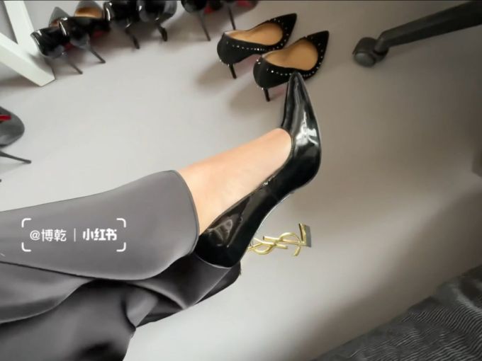 异形跟 中跟 尖头 低帮 一脚蹬 浅口鞋 