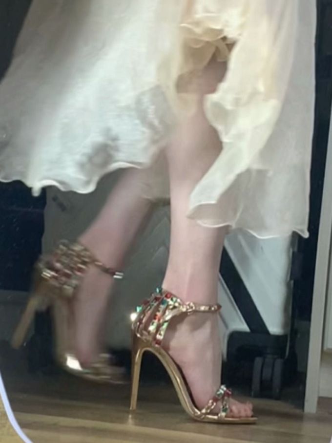 高跟 尖头 袢扣 