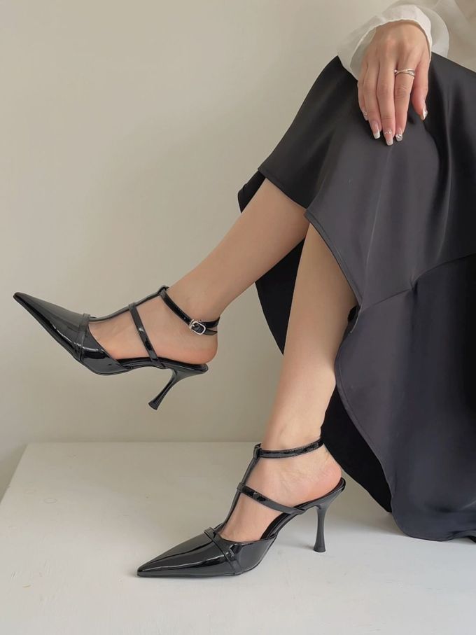 异形跟 高跟 尖头 低帮 袢扣 浅口鞋 皮革 