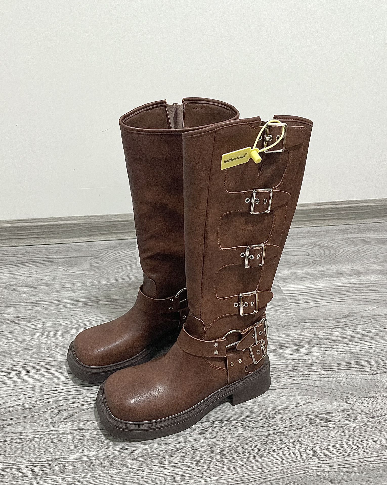 圆头 中筒 皮革  - VALI鞋履AI设计主图