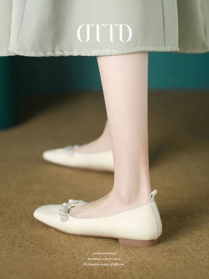 平底 尖头 低帮 一脚蹬 浅口鞋 皮革 