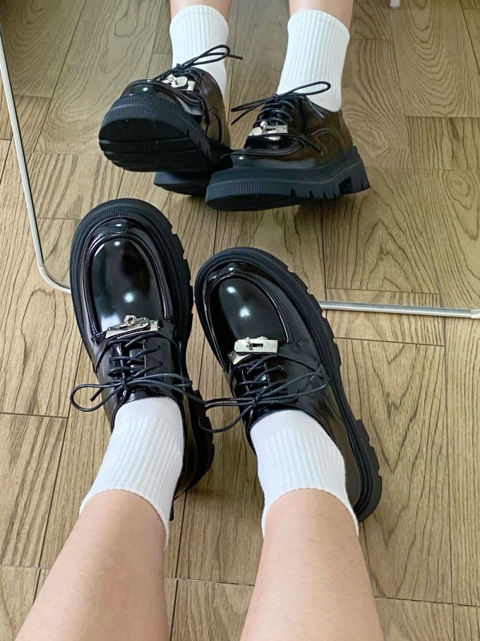 圆头 低帮 袢扣 深口鞋 皮革 