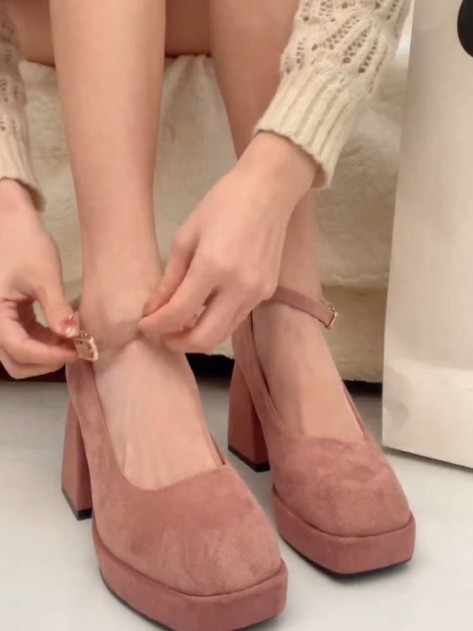 方头 低帮 袢扣 中口鞋 皮革 