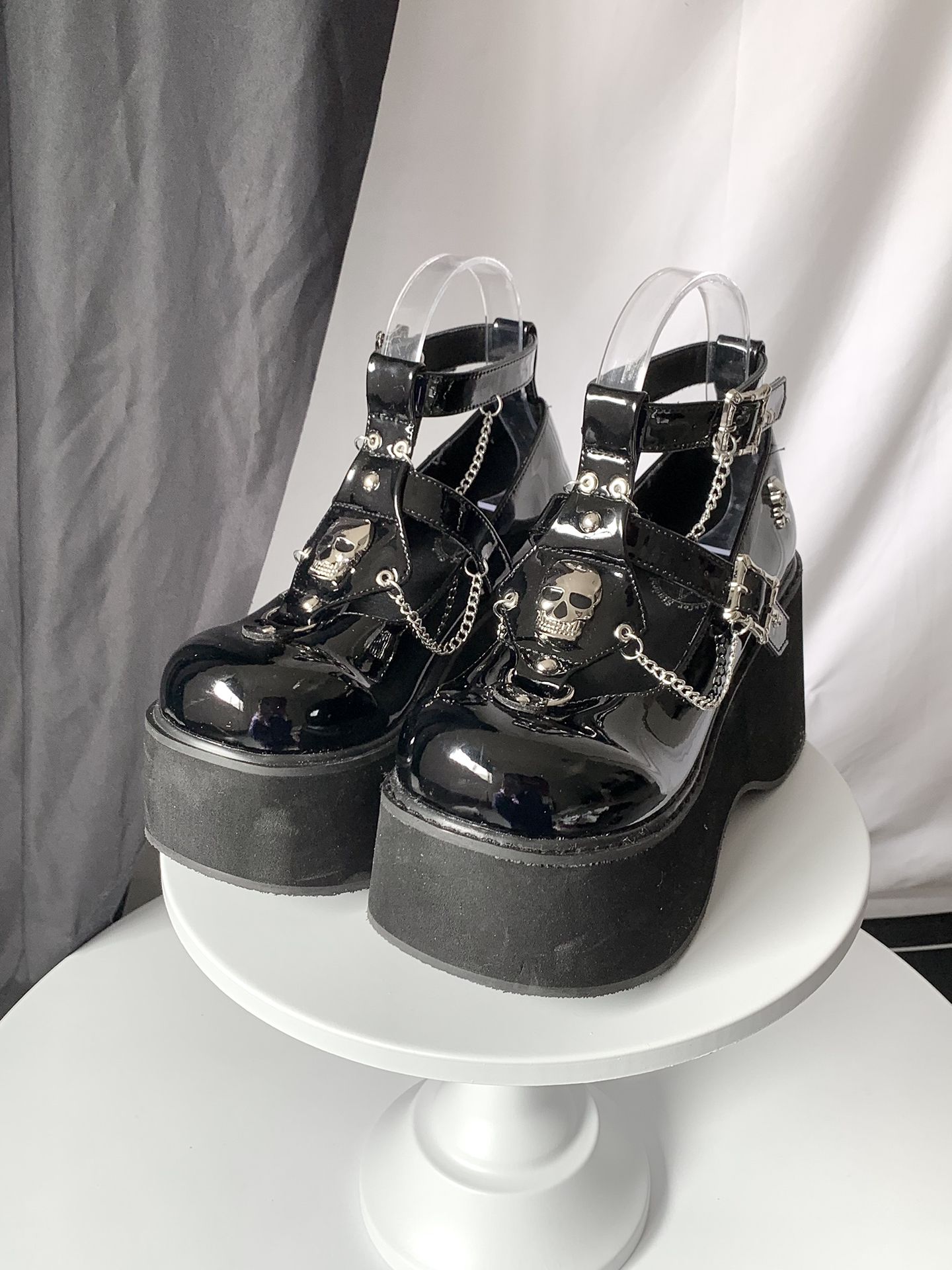 圆头 低帮 袢扣 深口鞋  - VALI鞋履AI设计主图