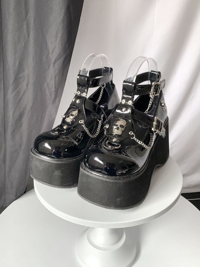 圆头 低帮 袢扣 深口鞋 