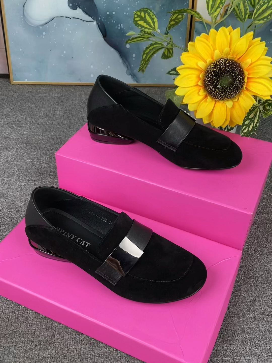 圆头 低帮 一脚蹬 深口鞋 皮革  - VALI鞋履AI设计主图