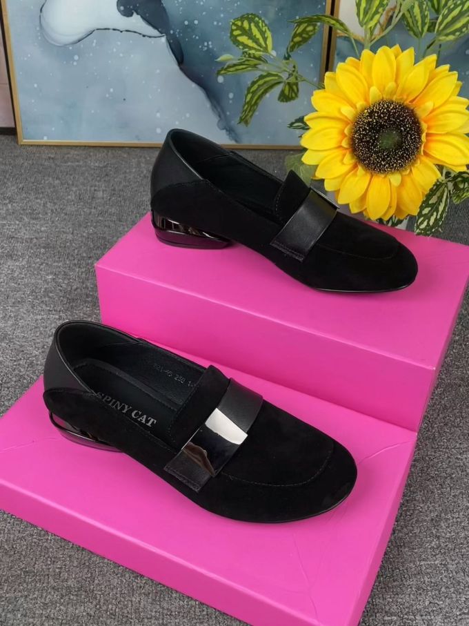 圆头 低帮 一脚蹬 深口鞋 皮革 