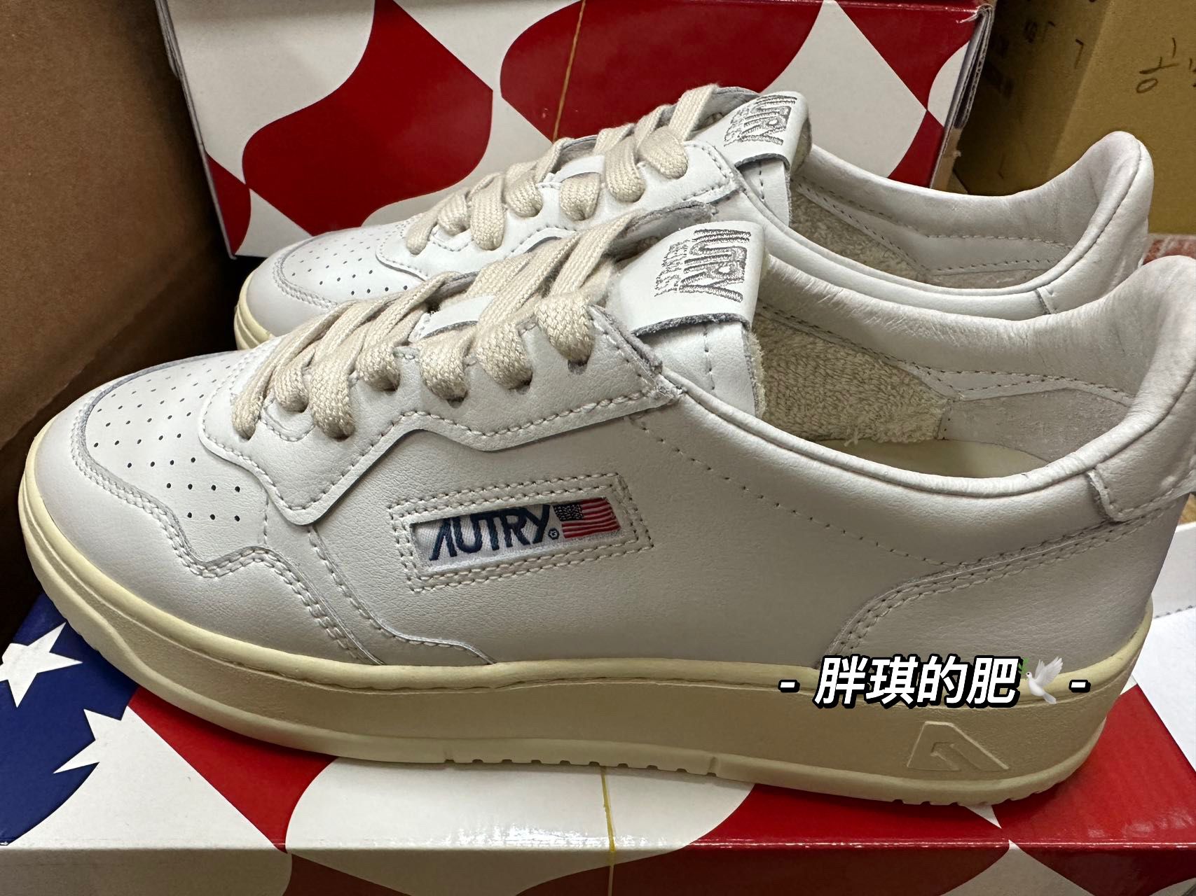 平底 圆头 低帮 系带 深口鞋 皮革  - VALI鞋履AI设计主图