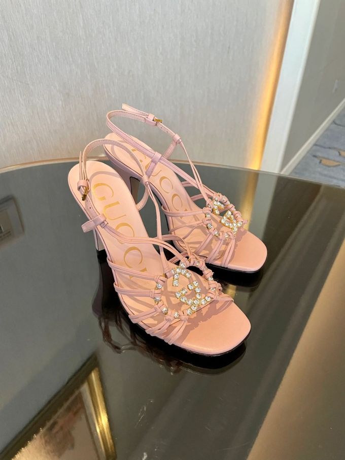 圆头 袢扣 皮革 