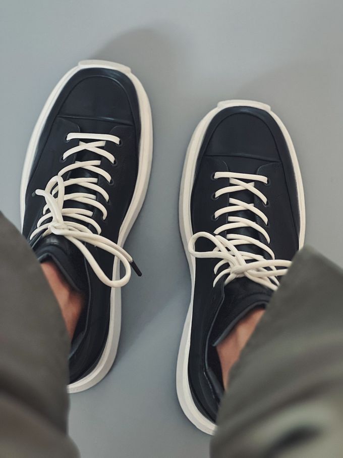 圆头 低帮 系带 深口鞋 皮革 