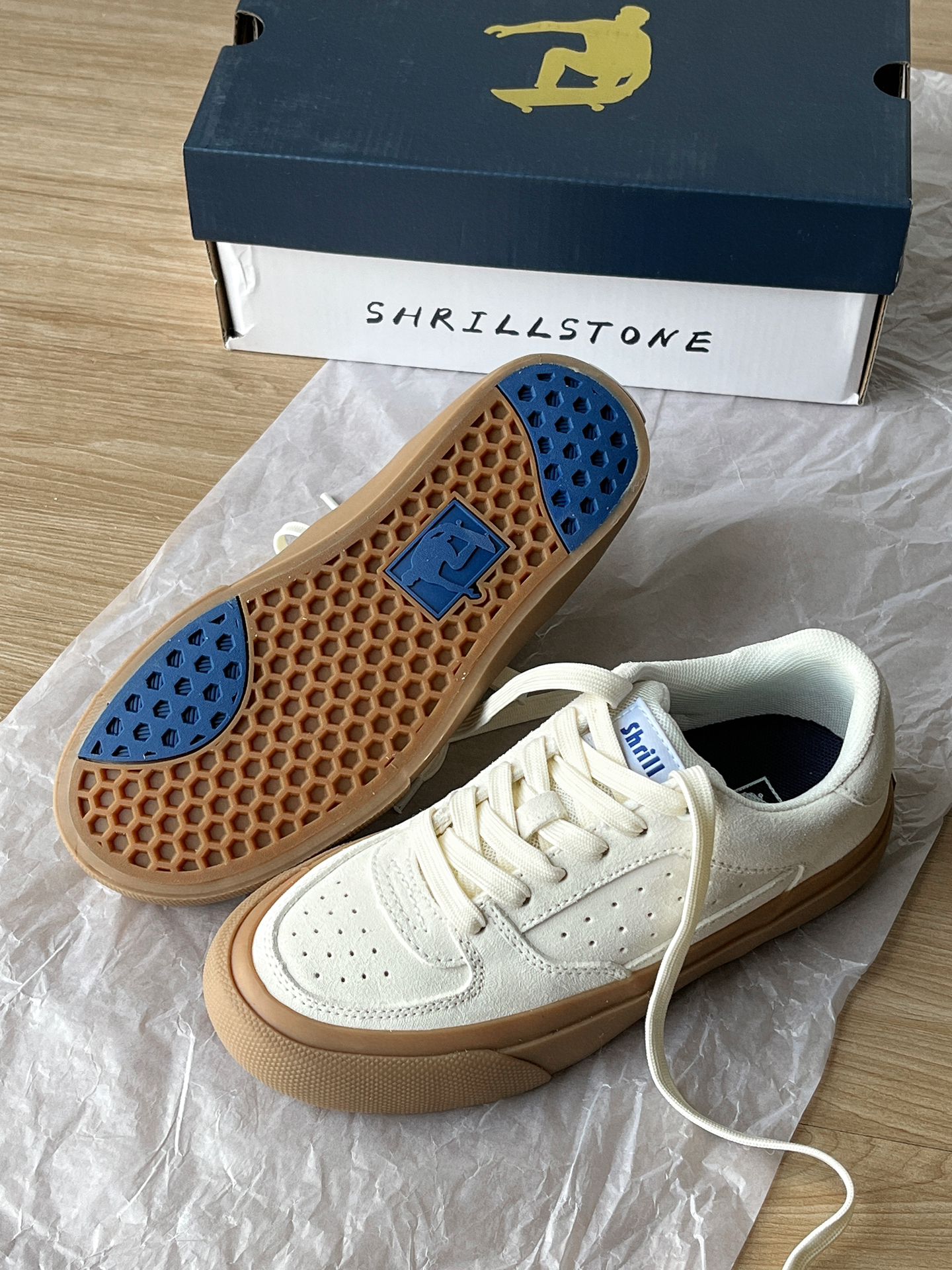 平底 圆头 低帮 系带 深口鞋 皮革  - VALI鞋履AI设计主图