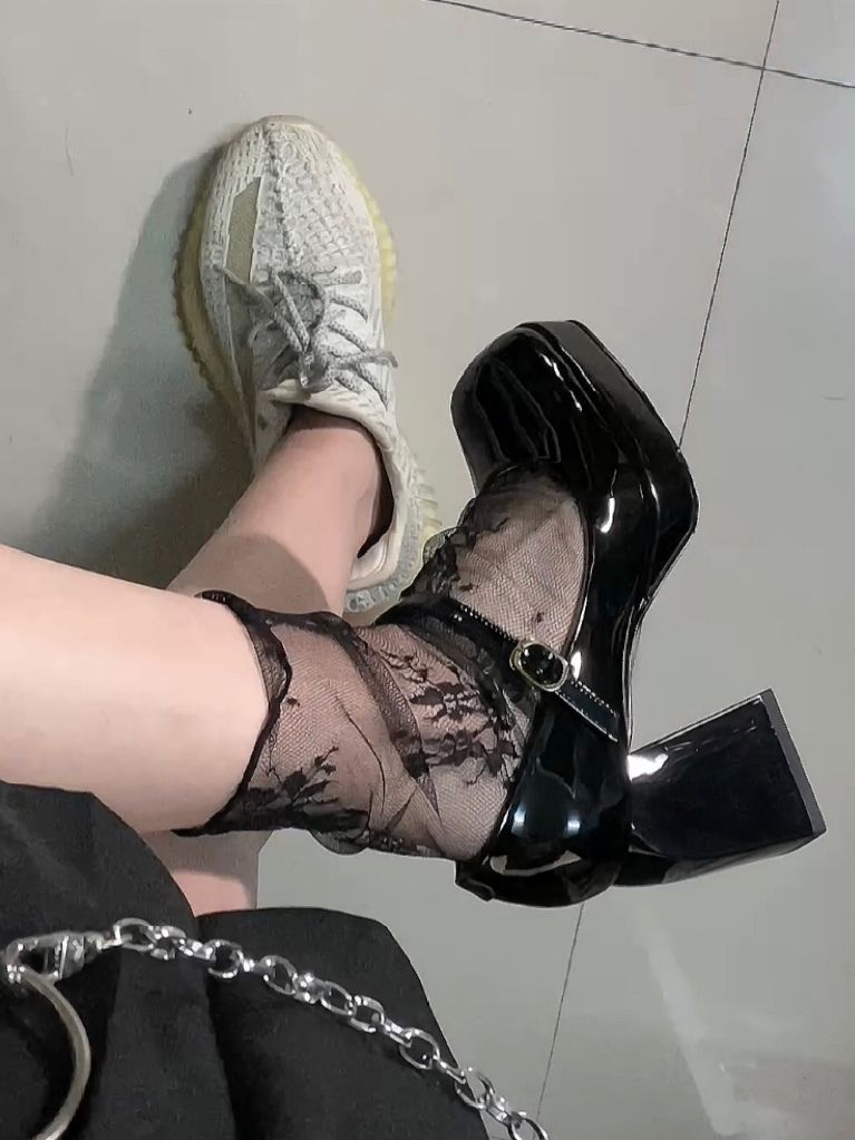 粗跟 高跟 方头 低筒  - VALI鞋履AI设计主图