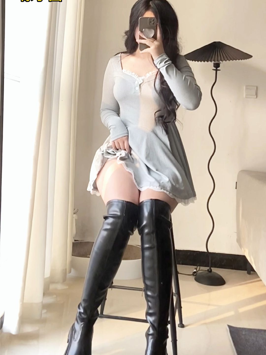 针织面料 A型 V领 抽褶 云雾色 塔灰色 性感 ABG辣妹 辣妹  - VALI鞋履AI设计主图