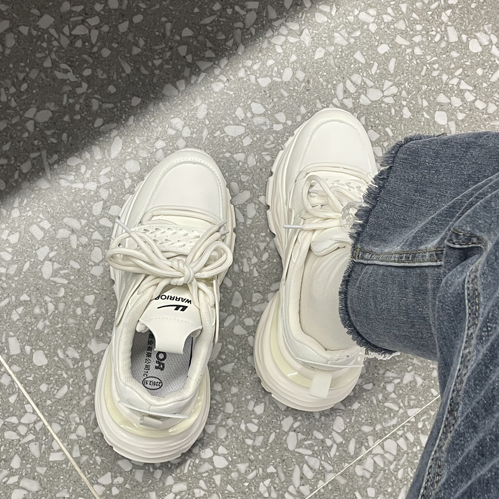 圆头 系带 深口鞋 皮革  - VALI鞋履AI设计主图