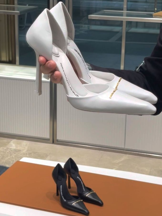 细跟 高跟 尖头 低帮 一脚蹬 浅口鞋 皮革 