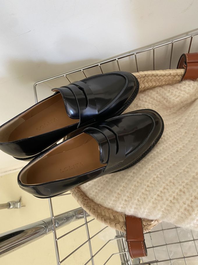 圆头 低帮 一脚蹬 深口鞋 皮革 