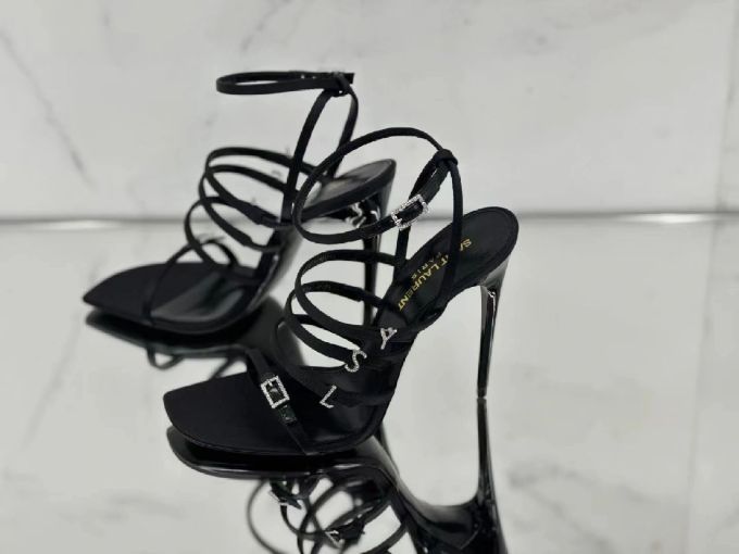 高跟 方头 袢扣 皮革 