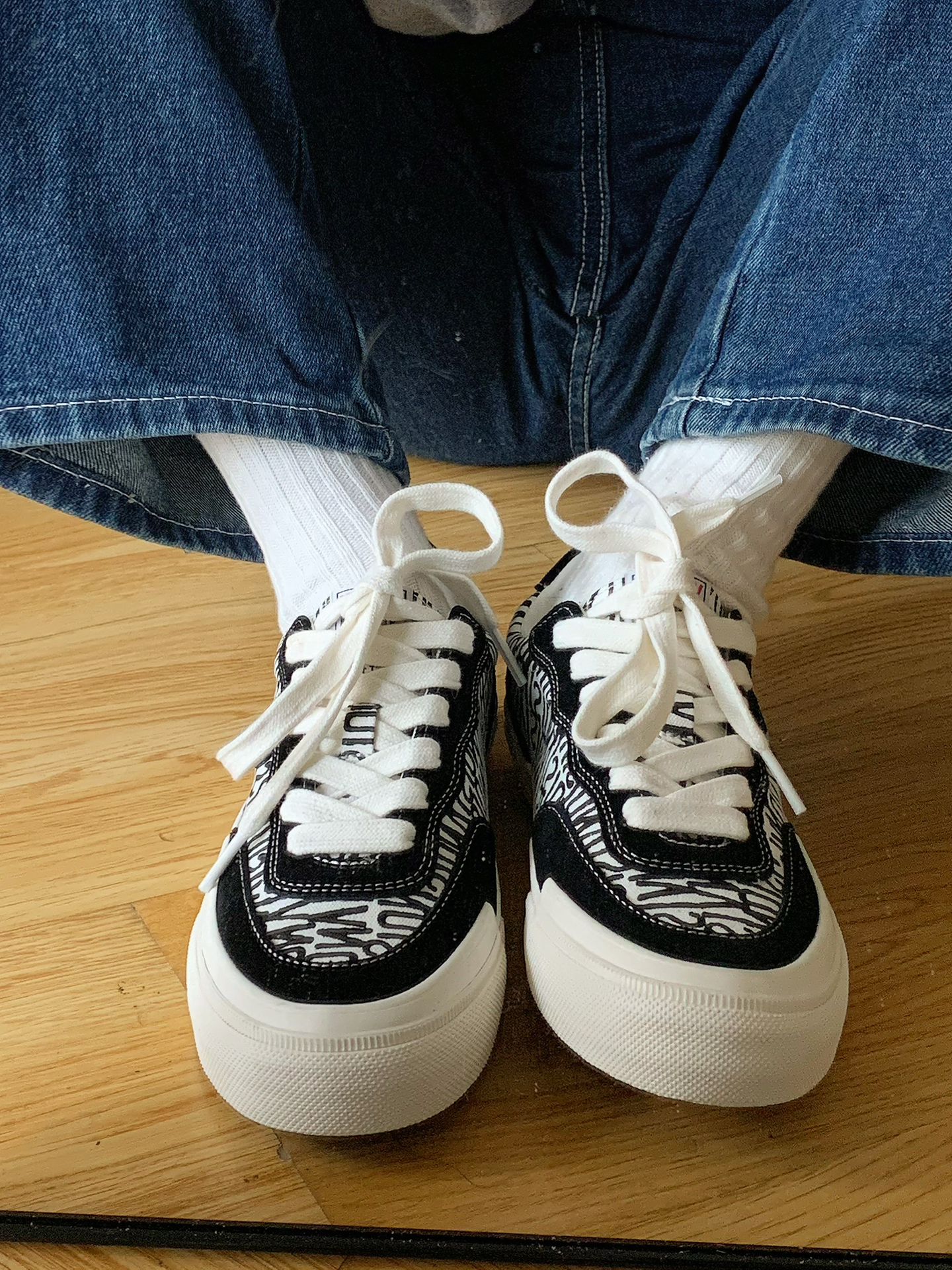 圆头 低帮 系带 深口鞋  - VALI鞋履AI设计主图