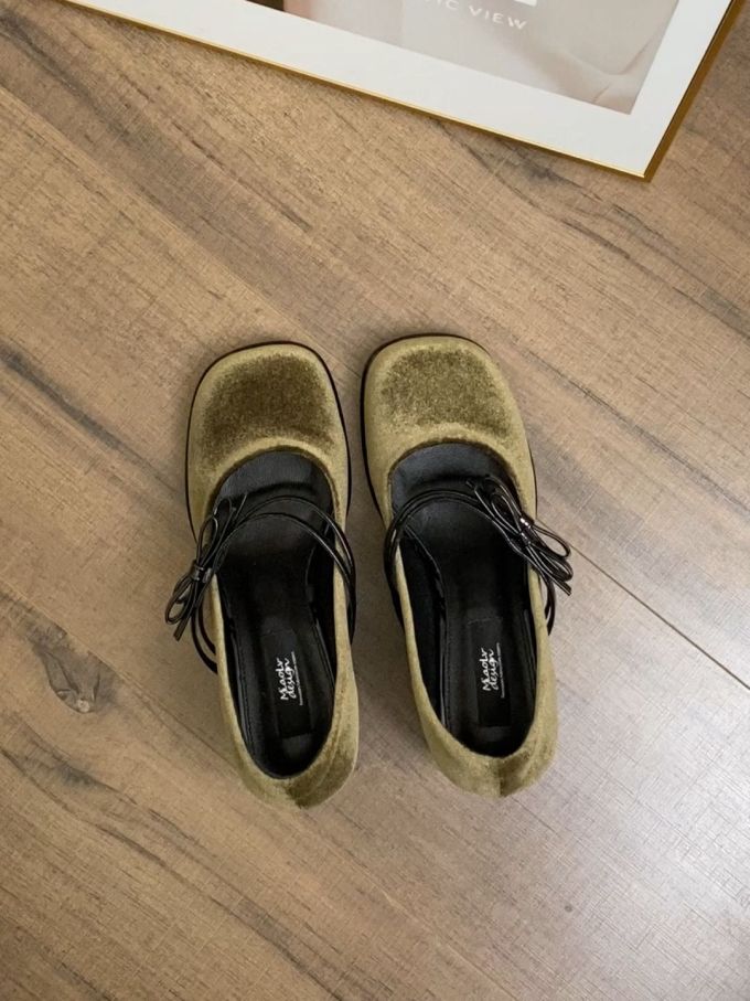 方头 低帮 袢扣 中口鞋 皮革 