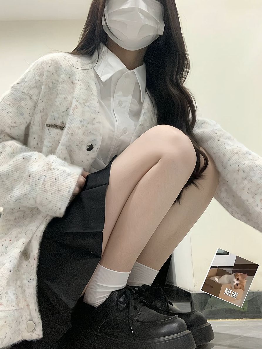 毛纺 H型 颈线领 酱黑色 深银灰色 基础扣饰 学院风  - VALI鞋履AI设计主图