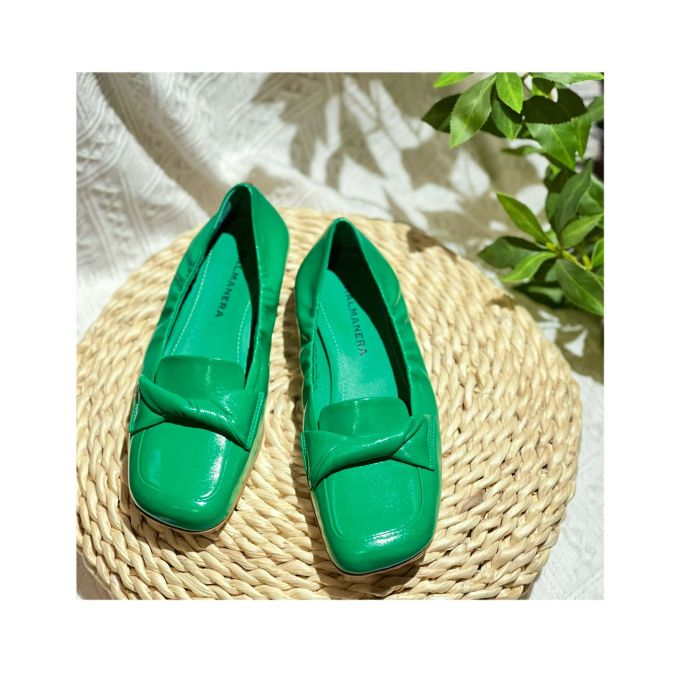 方头 低帮 一脚蹬 中口鞋 皮革 