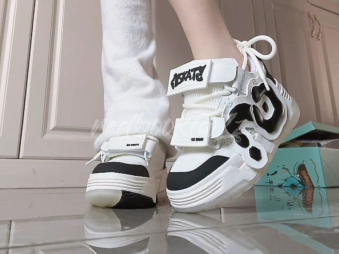 厚底 圆头 中帮 魔术贴 深口鞋 皮革 