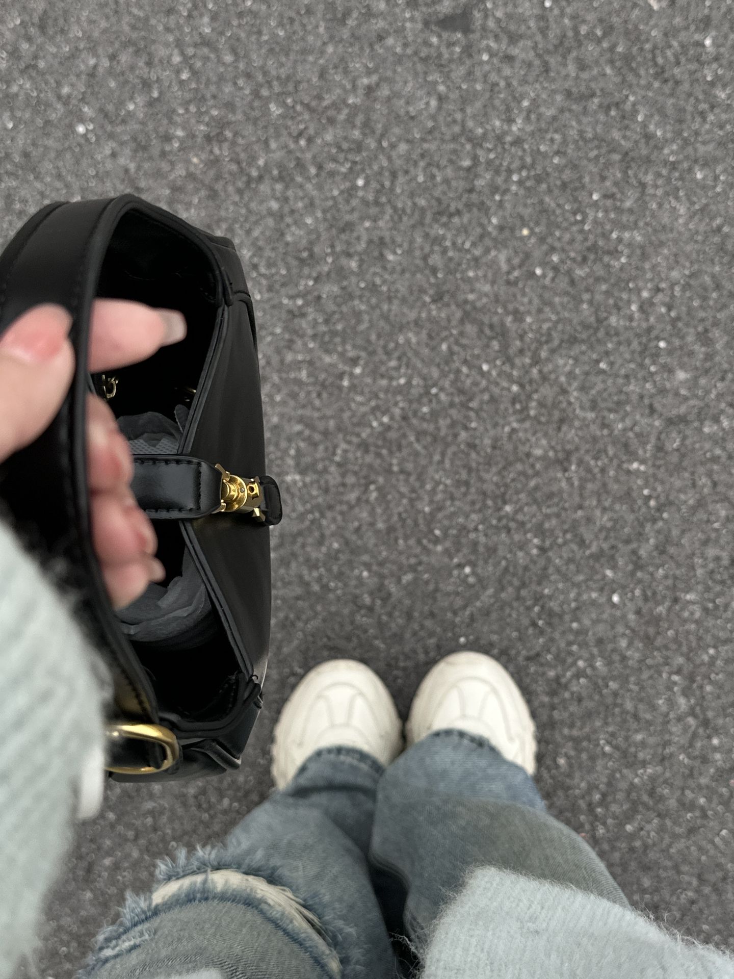 圆头 袢扣 浅口鞋 皮革  - VALI鞋履AI设计主图