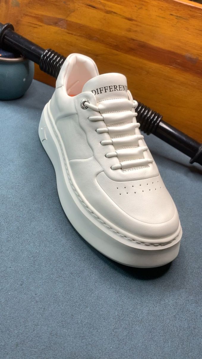 平底 圆头 低帮 系带 深口鞋 皮革 