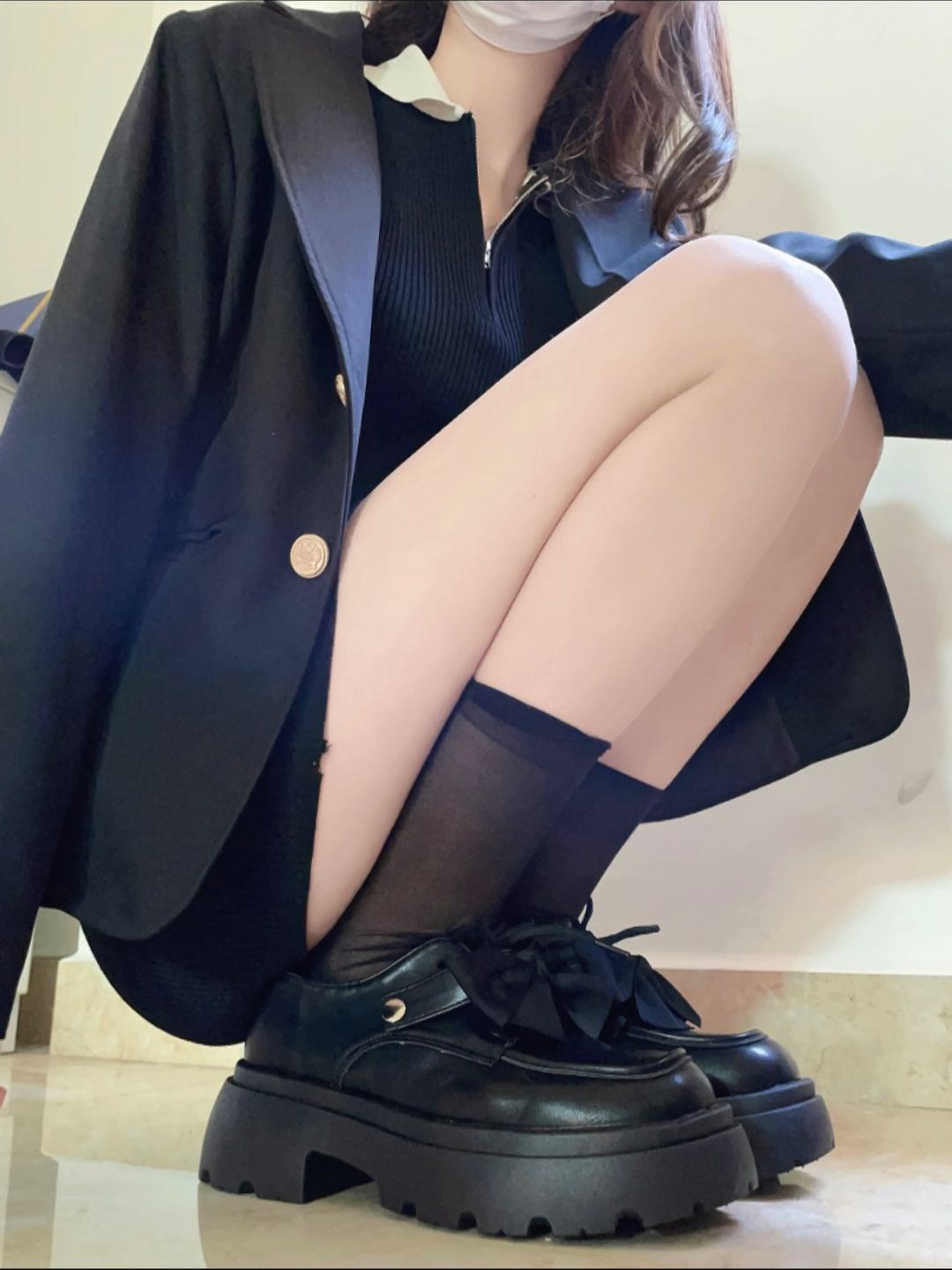 正装面料 H型 翻驳领 深蓝黑色 基础扣饰 都市  - VALI鞋履AI设计主图