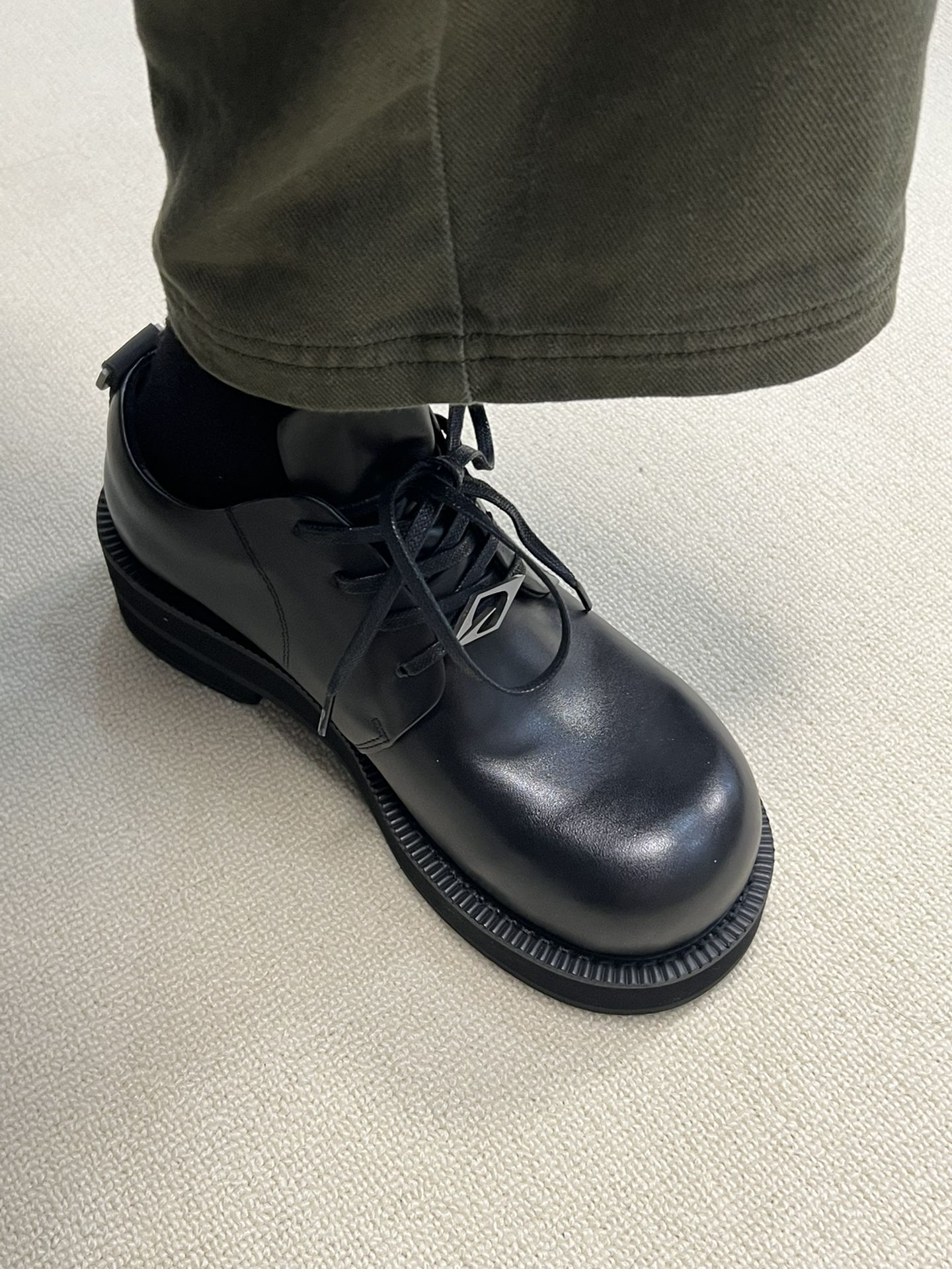 粗跟 低跟 圆头 低帮 系带 深口鞋 皮革  - VALI鞋履AI设计主图