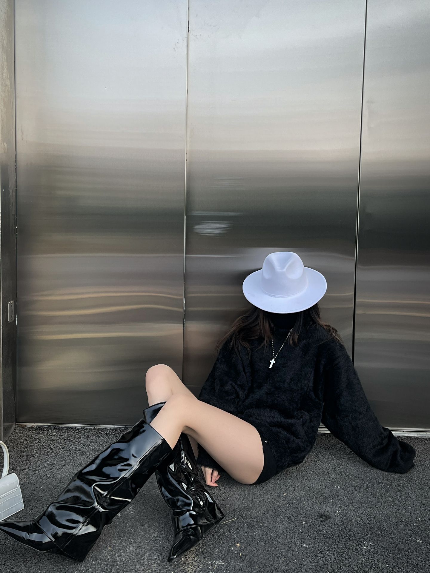 圆形领 蓝黑色  - VALI鞋履AI设计主图