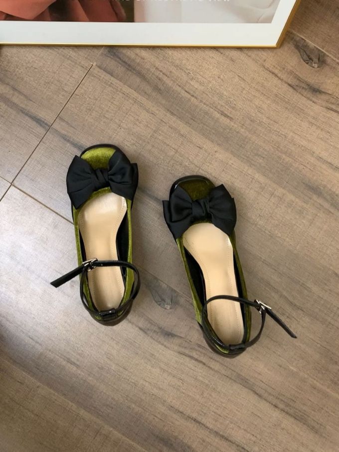 圆头 鱼嘴 低帮 袢扣 浅口鞋 皮革 