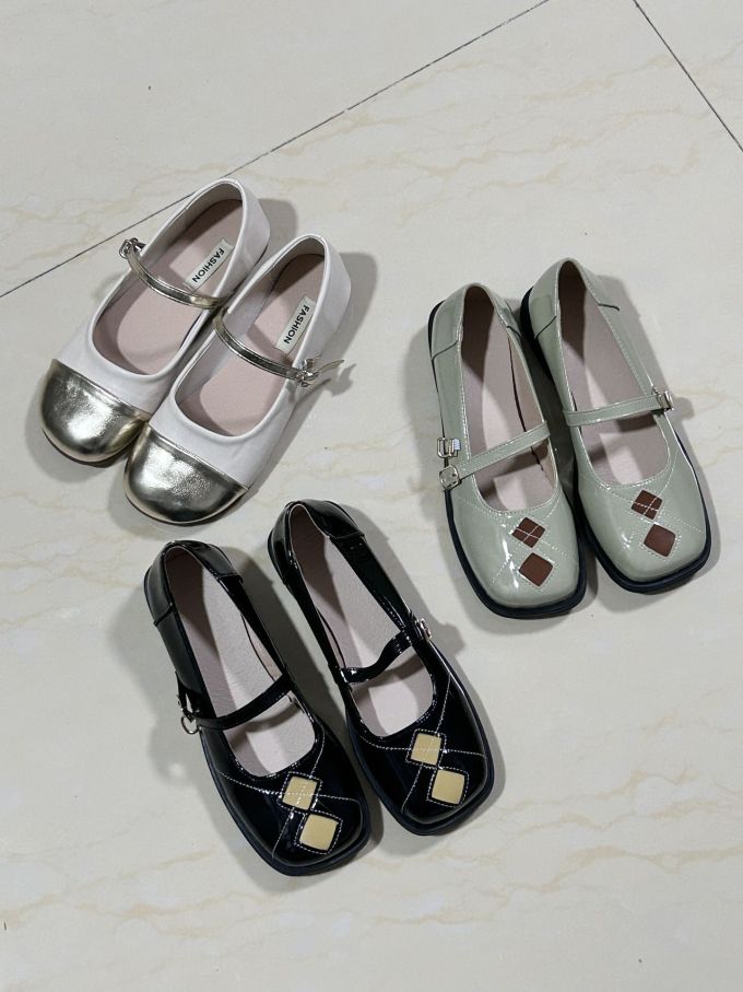 圆头 低帮 袢扣 浅口鞋 皮革 