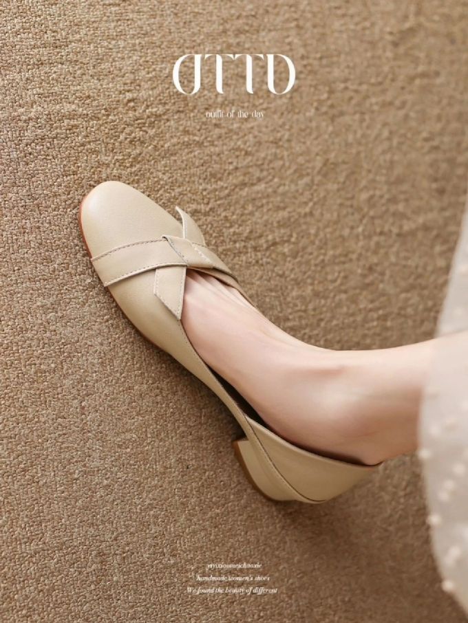 细跟 中跟 方头 低帮 松紧带 浅口鞋 皮革 