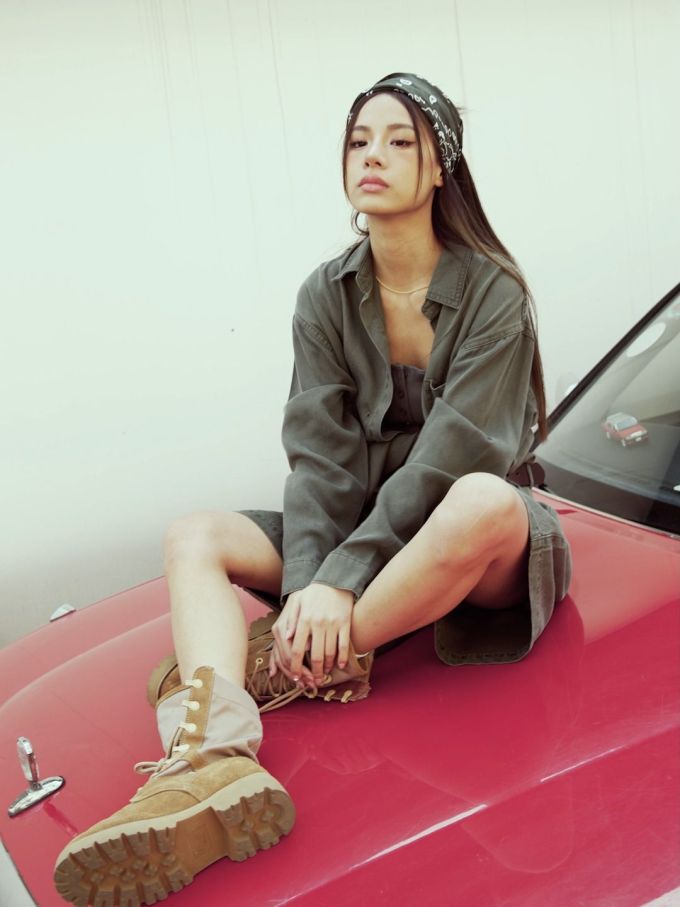 牛仔面料 衬衫领 巧克力棕色 烟熏橄榄色 巧克力色 基础扣饰 