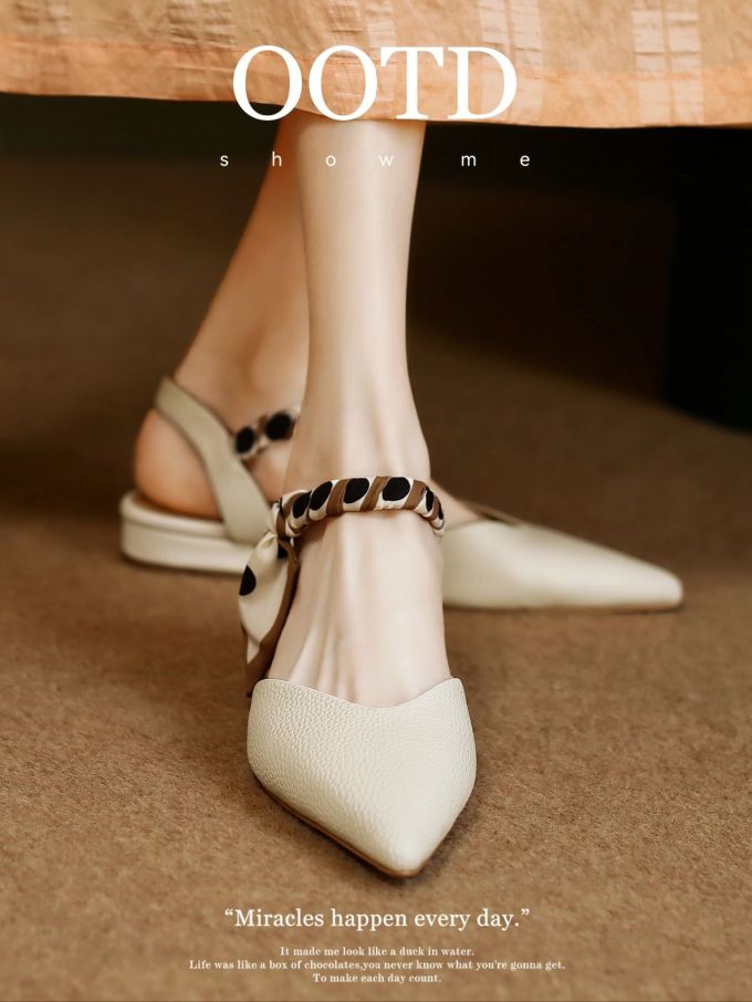 尖头 袢扣 浅口鞋 皮革 