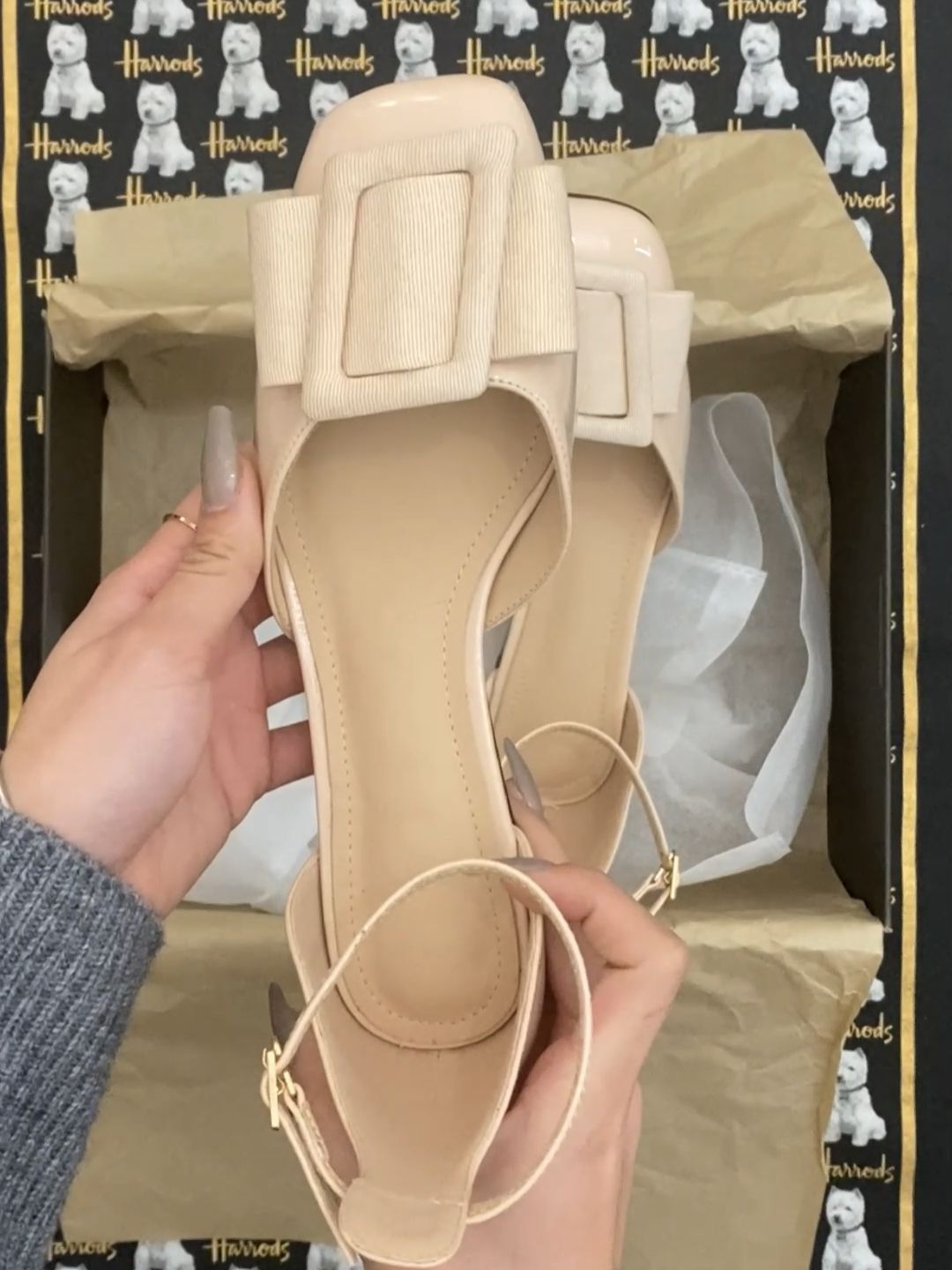 方头 低帮 袢扣 浅口鞋 皮革  - VALI鞋履AI设计主图