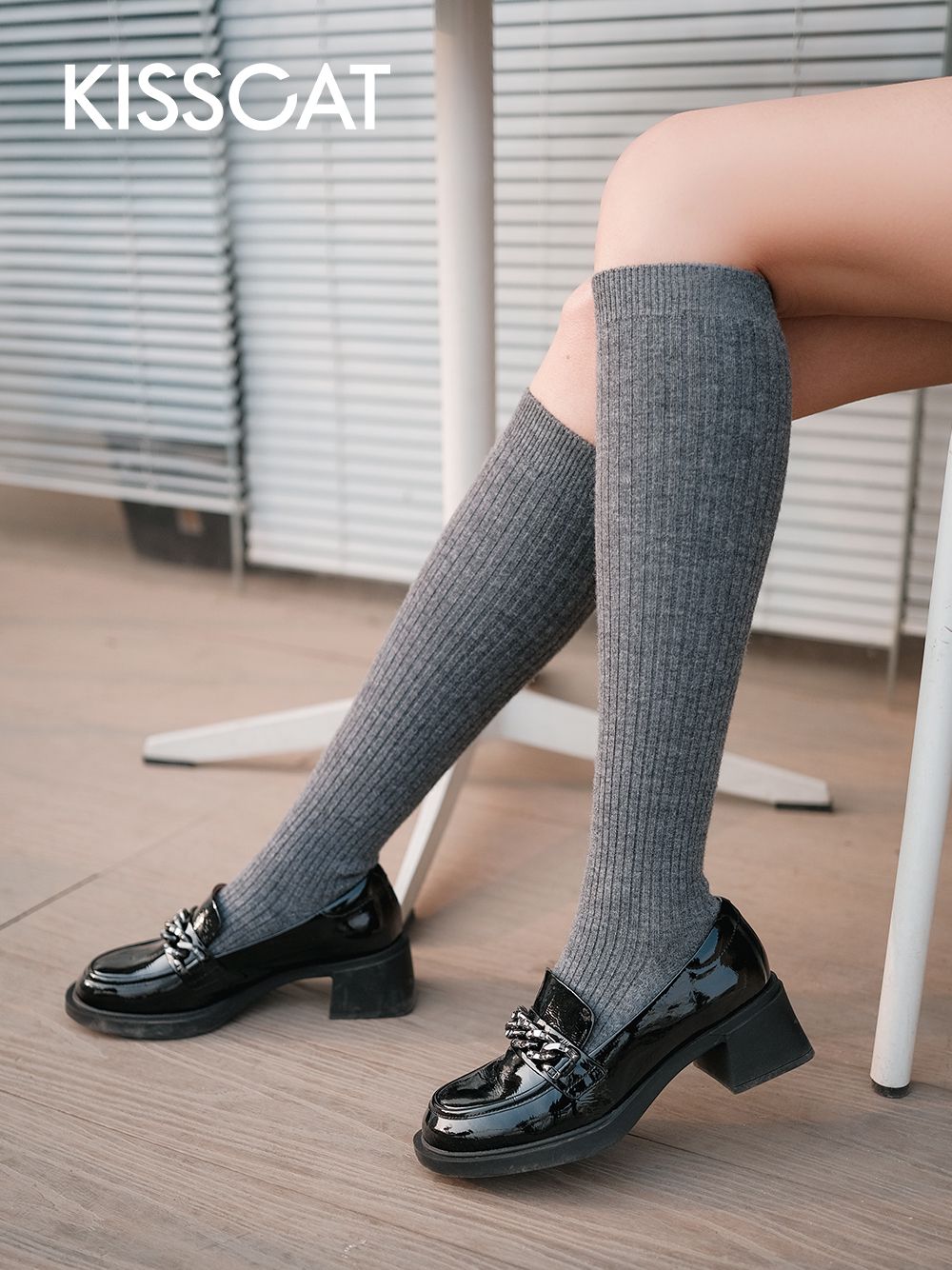 粗跟 中跟 圆头 低帮 深口鞋 皮革  - VALI鞋履AI设计主图