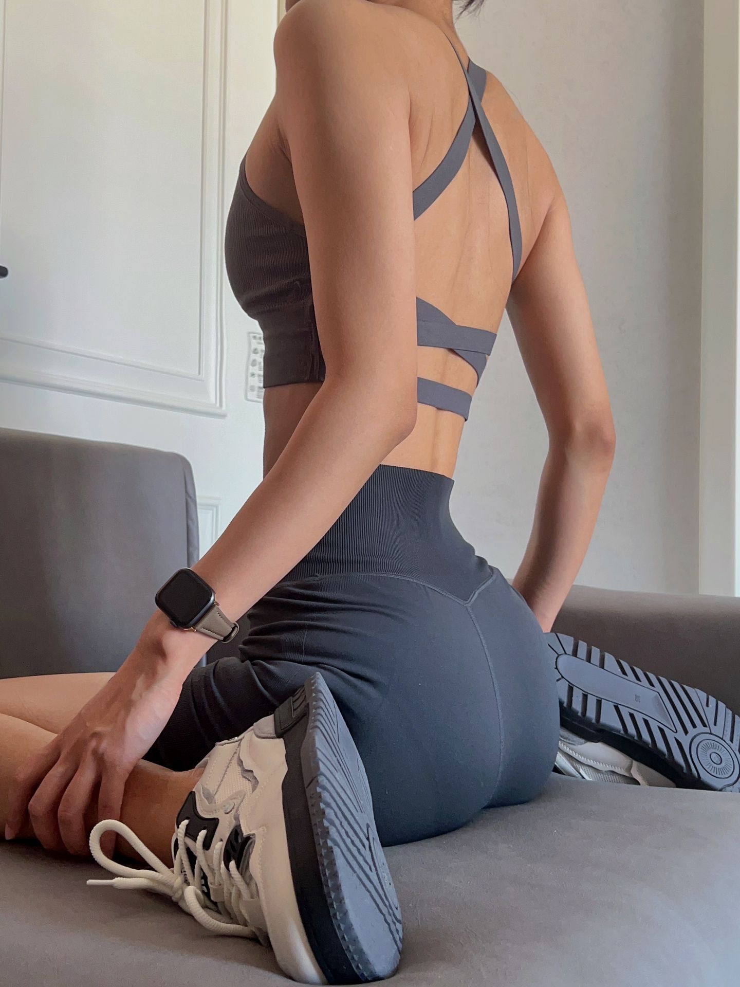 弹力面料 夜空色 深靛蓝色 性感  - VALI鞋履AI设计主图