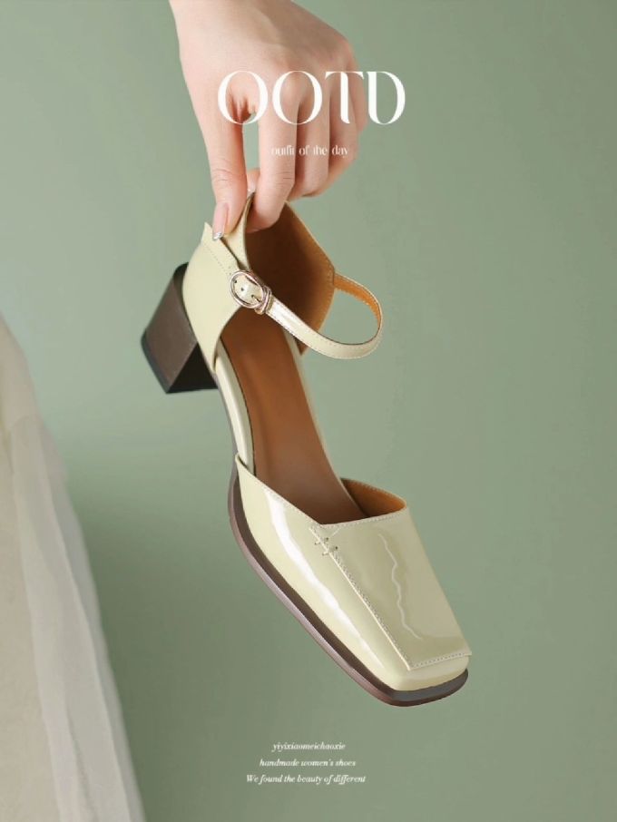 粗跟 高跟 方头 低帮 袢扣 中口鞋 皮革 