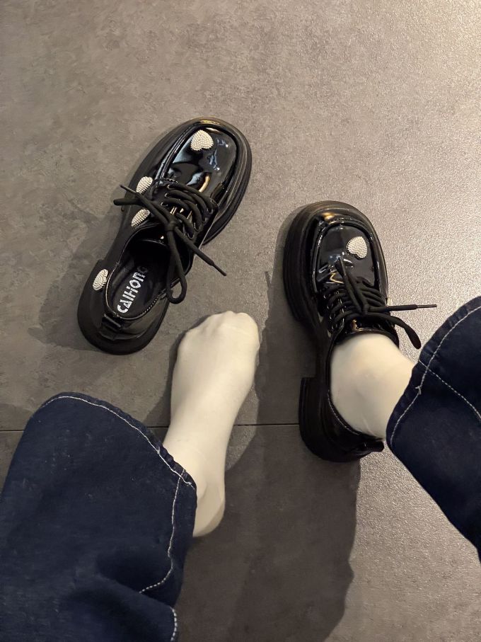 圆头 袢扣 深口鞋 皮革 