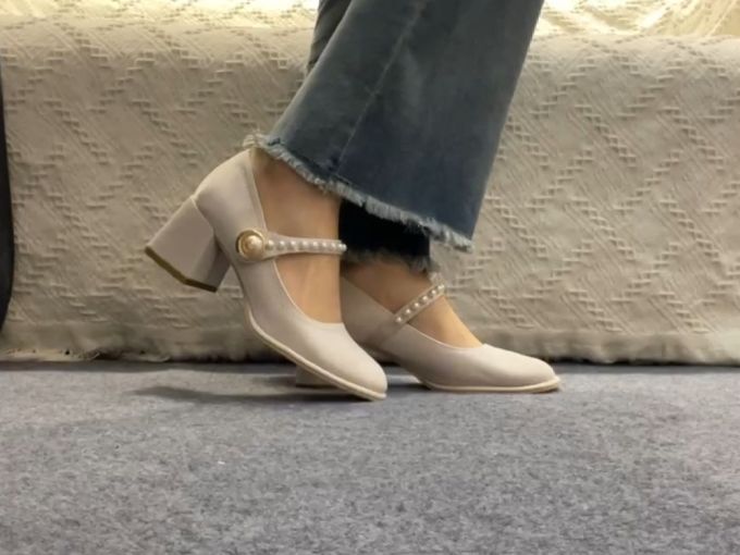 粗跟 中跟 低帮 浅口鞋 皮革 