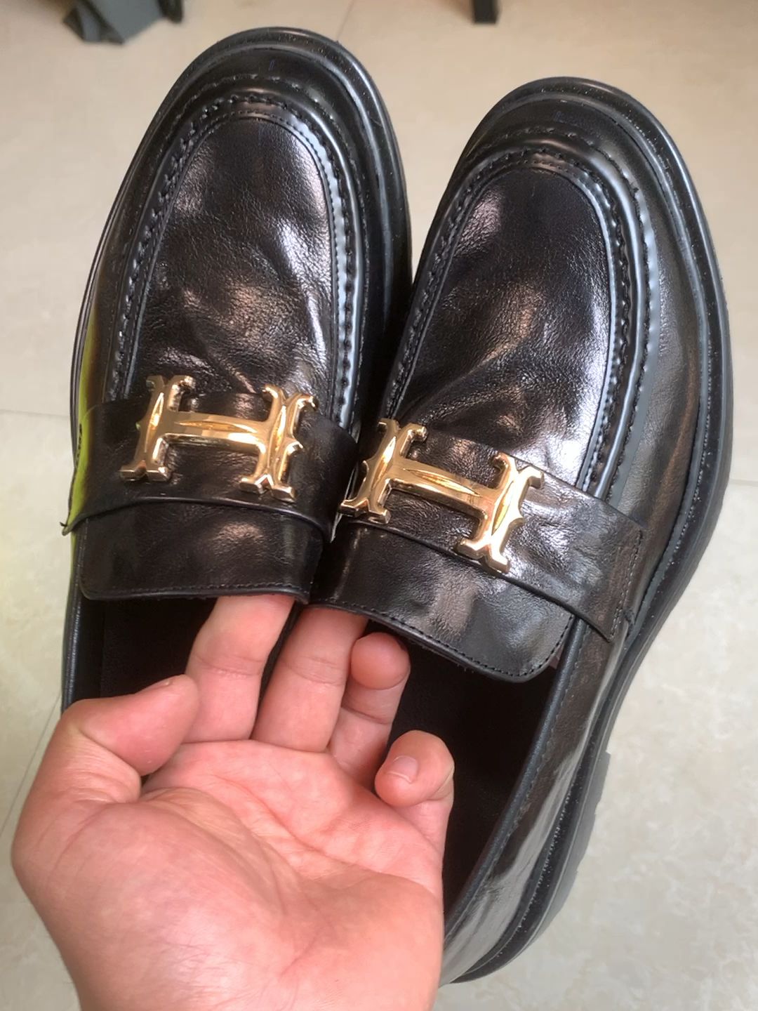 粗跟 低跟 圆头 低帮 一脚蹬 深口鞋 皮革  - VALI鞋履AI设计主图