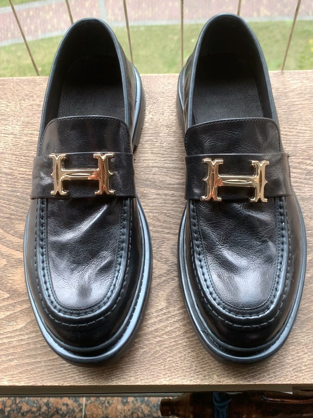 圆头 一脚蹬 深口鞋 皮革  - VALI鞋履AI设计主图